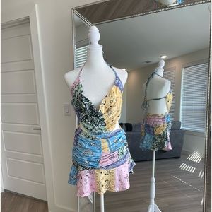 3 piece comes with head scarf